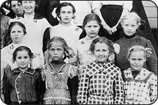 Image of an early elementary school class.